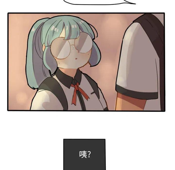 735