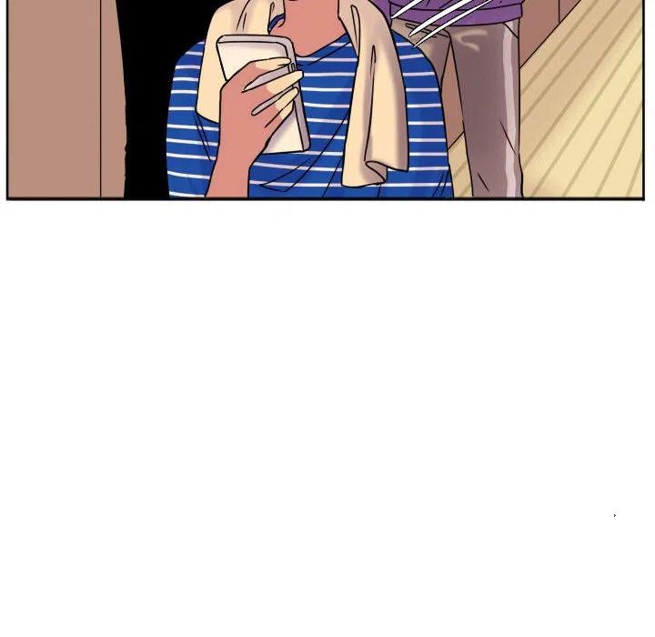 687