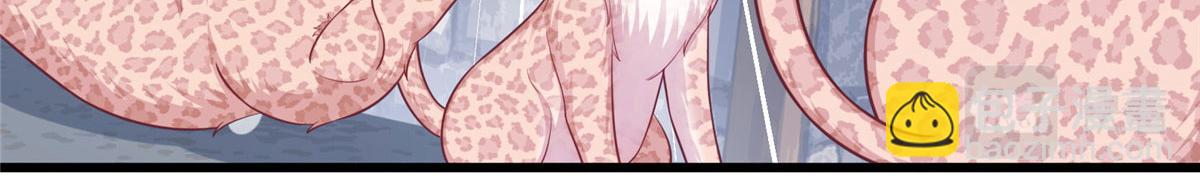 43596