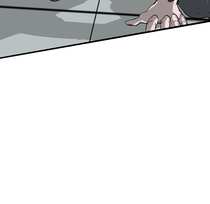 7439