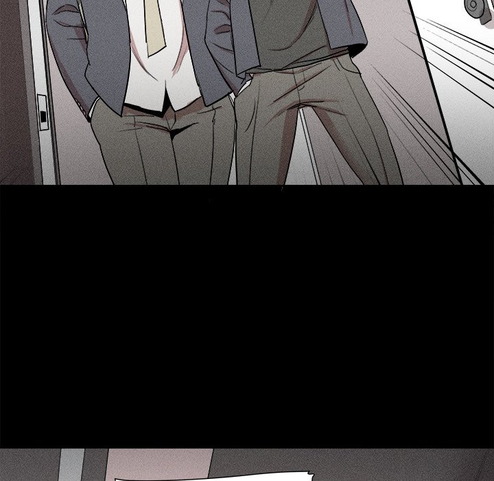 352