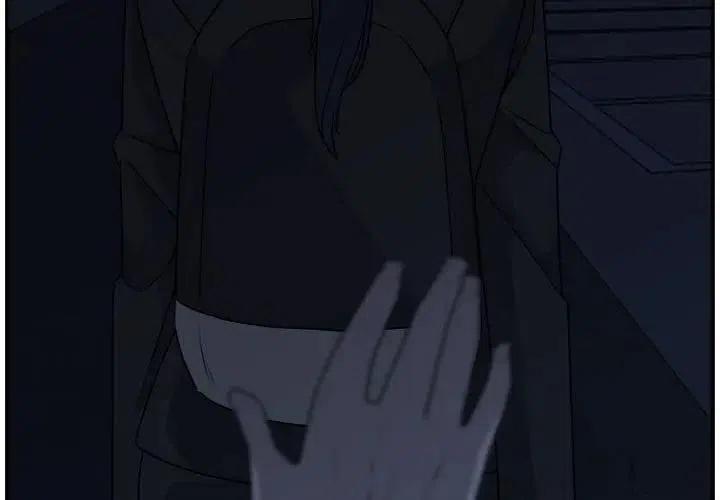 352