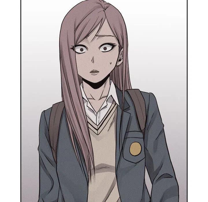 4586