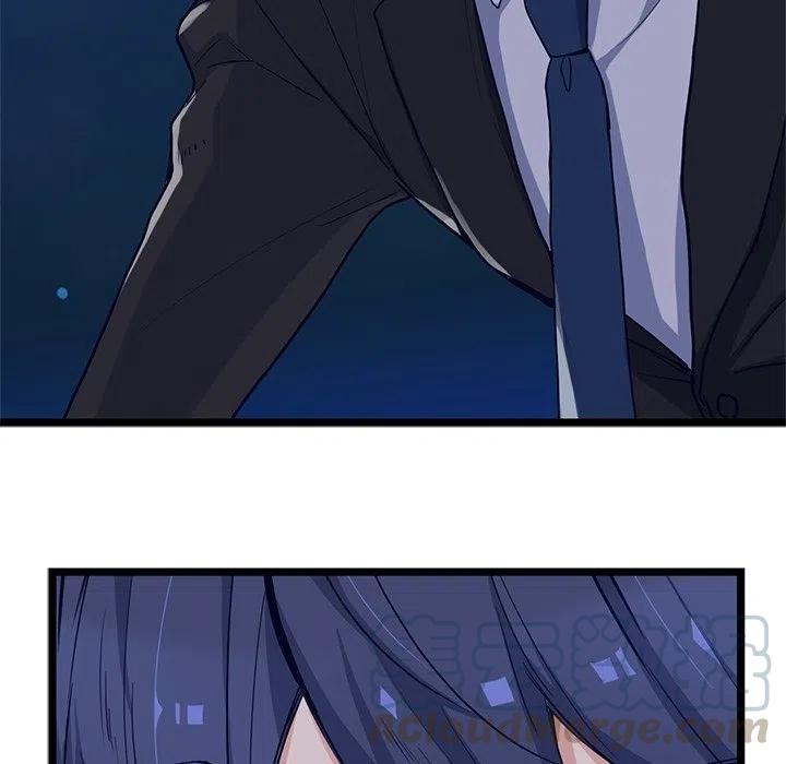 915
