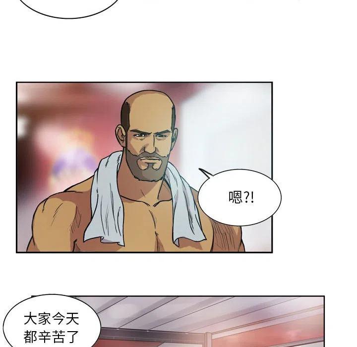 7435