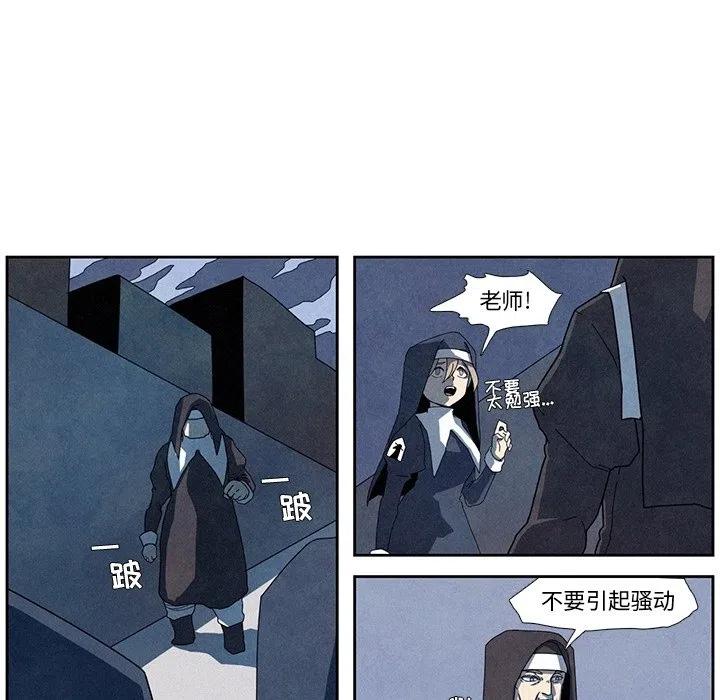 922