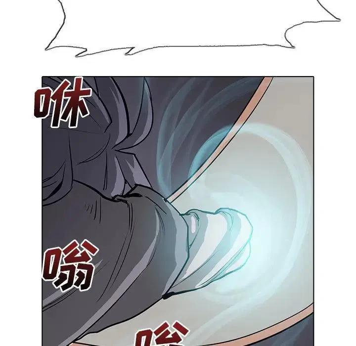 943