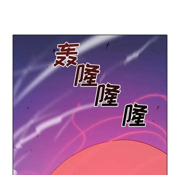 4562