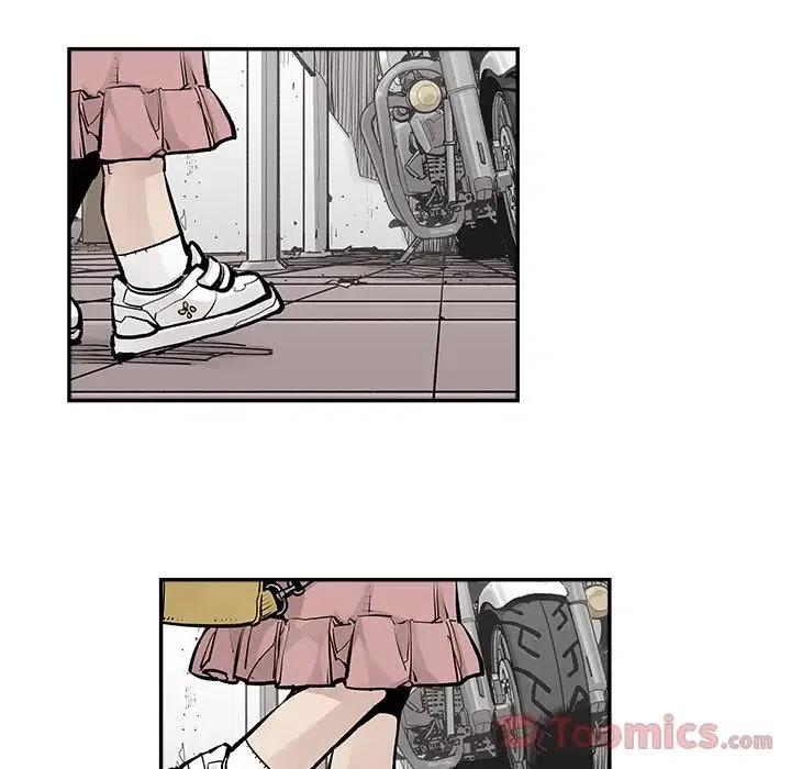 2735